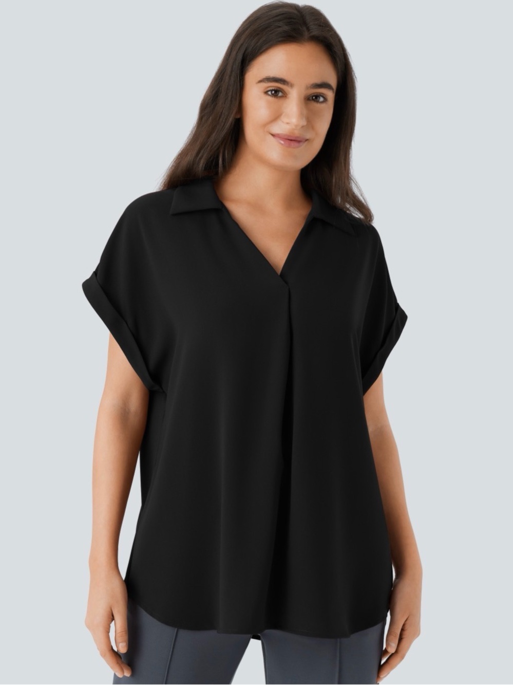 NWT HALARA V Neck Short Sleeve Curved Hem Work Shirt